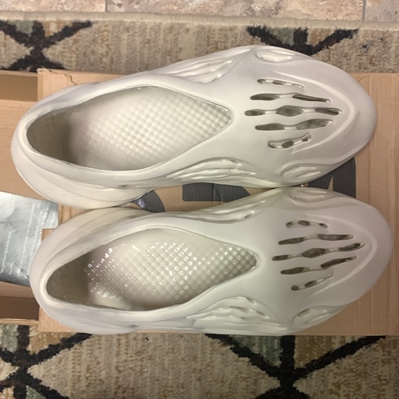 Foam runners - Picture 2 of 3